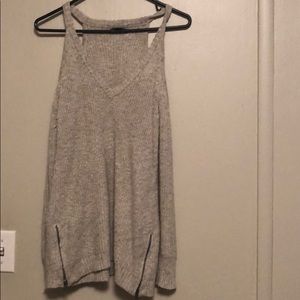 Open shoulders knit sweater